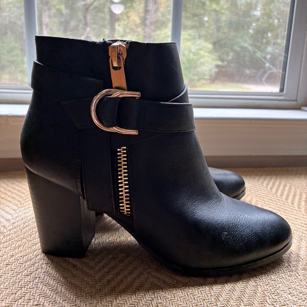Woman’s Black Boots